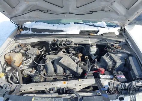 2008 Ford Escape Xlt from USA, damaged, VIN 1FMCU93178KD65748